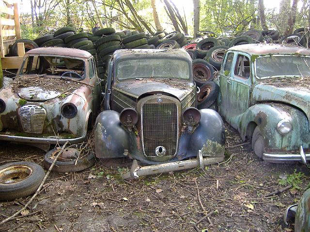 Autofriedhof - 177.JPG - Historischer Autofriedhof,    Gürbetal (CH)